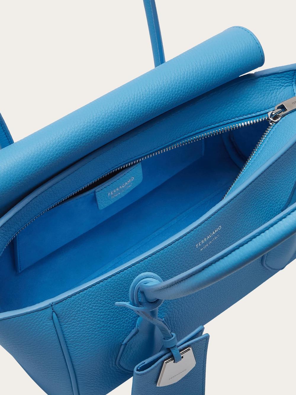 FERRAGAMO Women Sac cabas East-West (S) Light blue 218953 773170