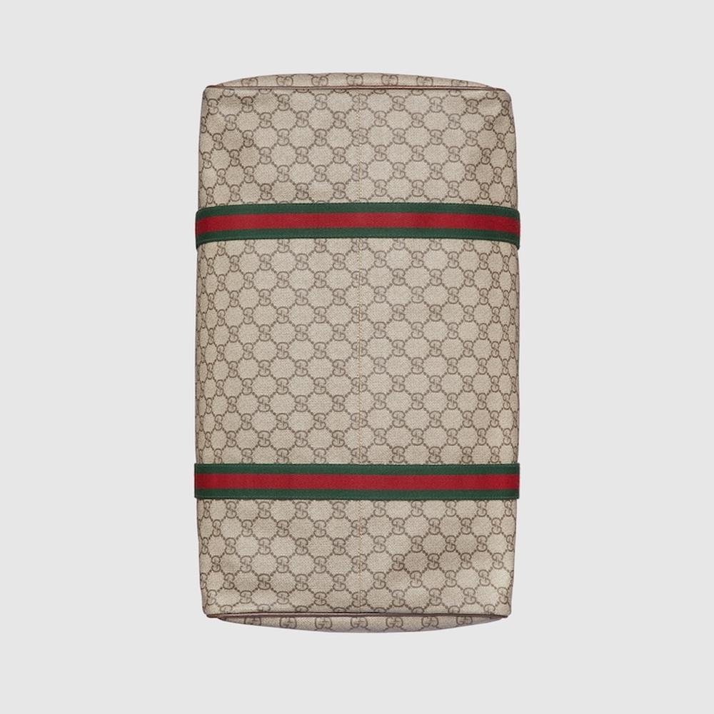 حقيبة دافل متوسطة الحجم للرجال من GUCCI مع شبكة باللون البيج والأبنوس الناعم GG Supreme 758664 FACK7 9768