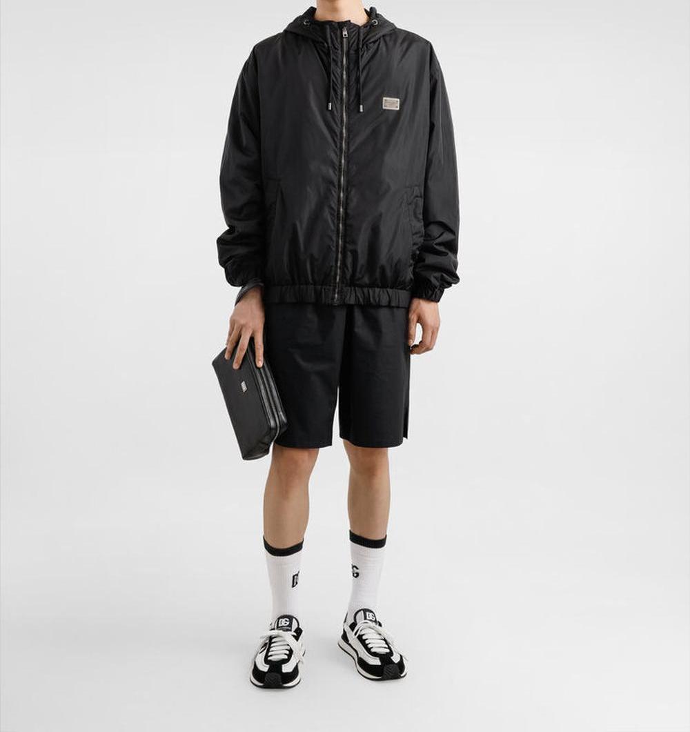 حقيبة دولتشي آند غابانا للرجال من جلد العجل باللون الأسود BM2441AV95680999