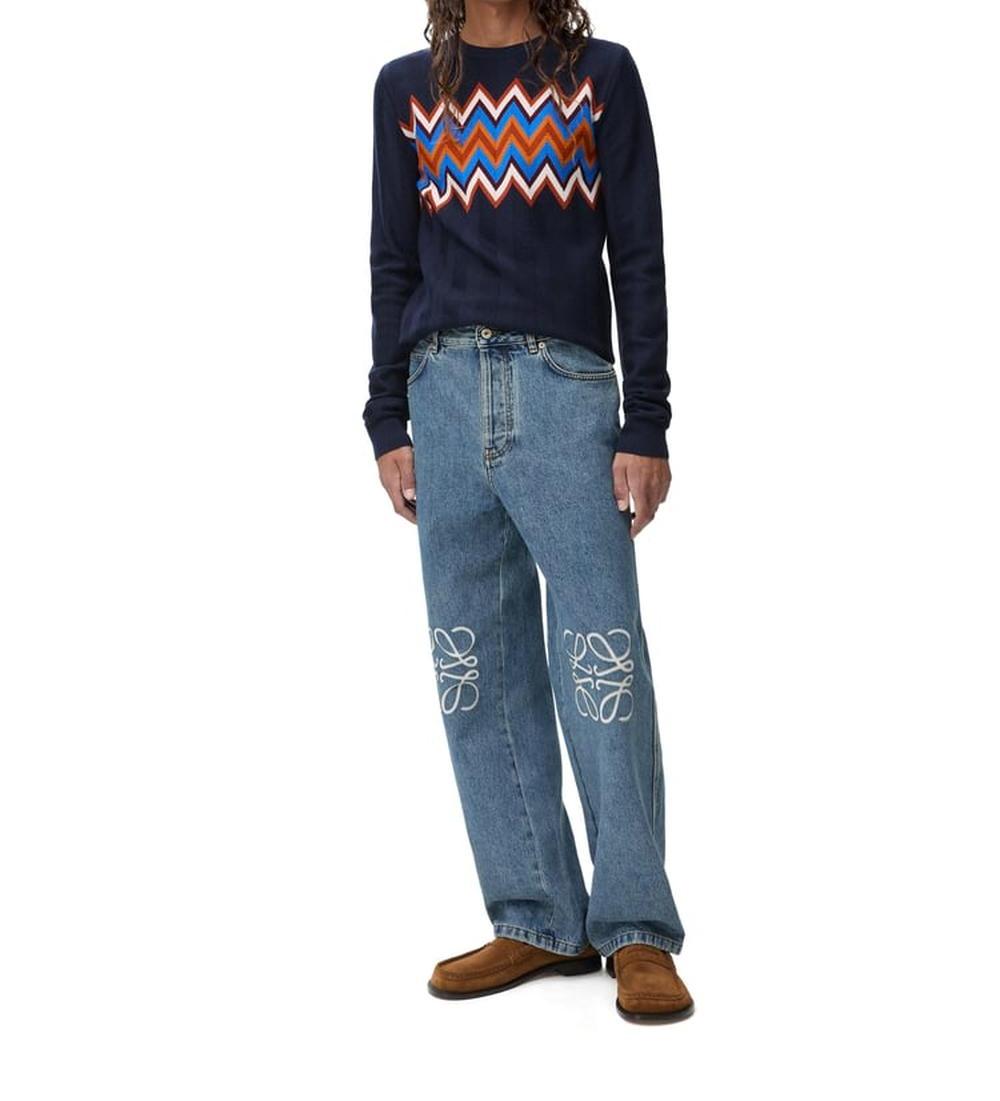 بنطلون جينز فضفاض من LOEWE للرجال من قماش الدنيم أزرق متوسط اللون H526Y11W59