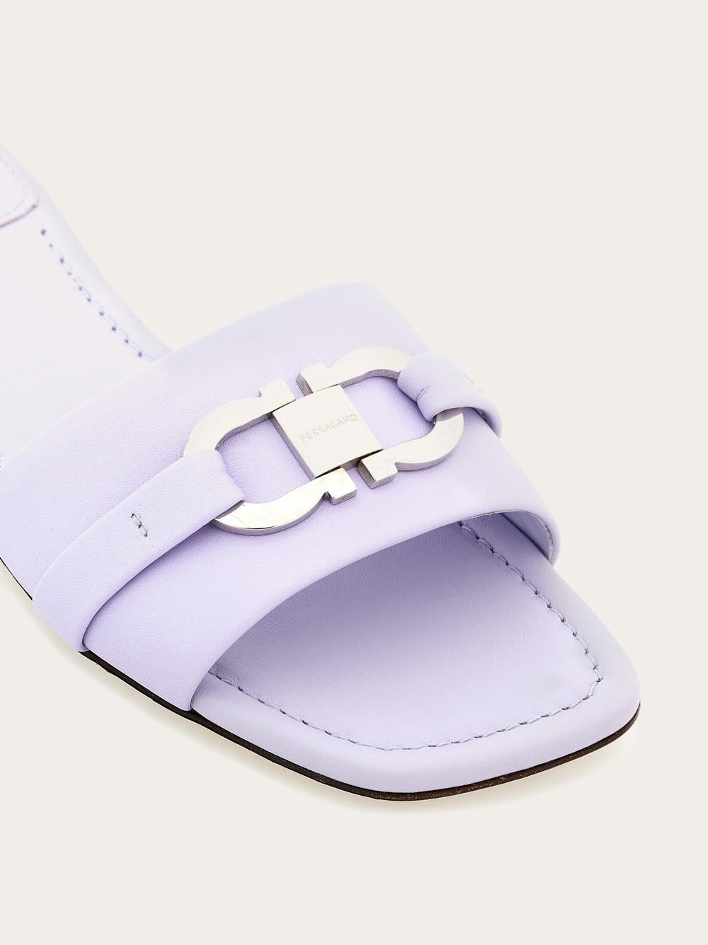 FERRAGAMO Women Gancini Ornament Slide Lavender 01G997 775068