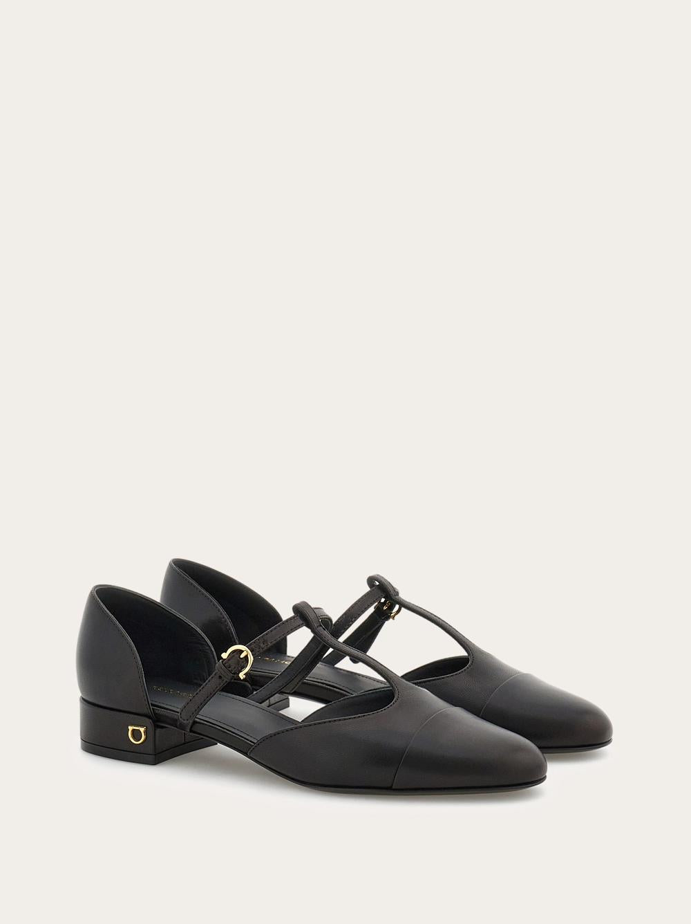 FERRAGAMO Women Ballerina with T-strap Noir 01J153 777217