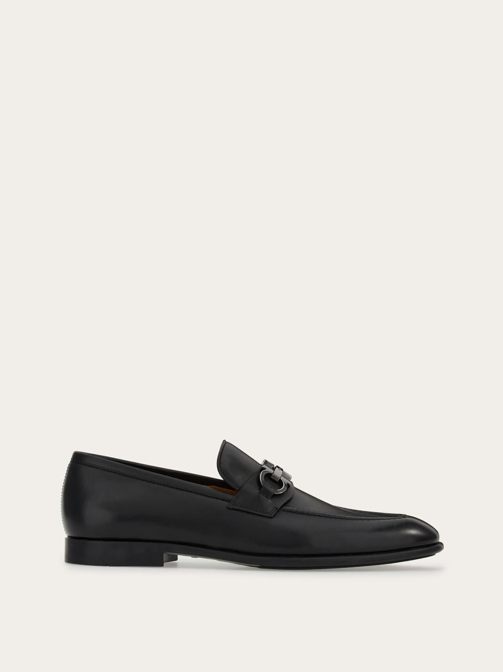 FERRAGAMO Men Penny loafer Black/Biscuit 021669 762636