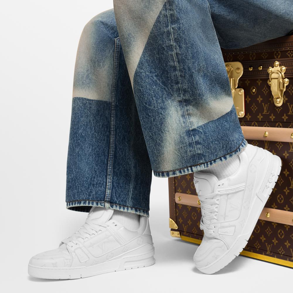 حذاء رياضي Louis Vuitton LV Trainer للرجال باللون الأبيض 1AHDN6