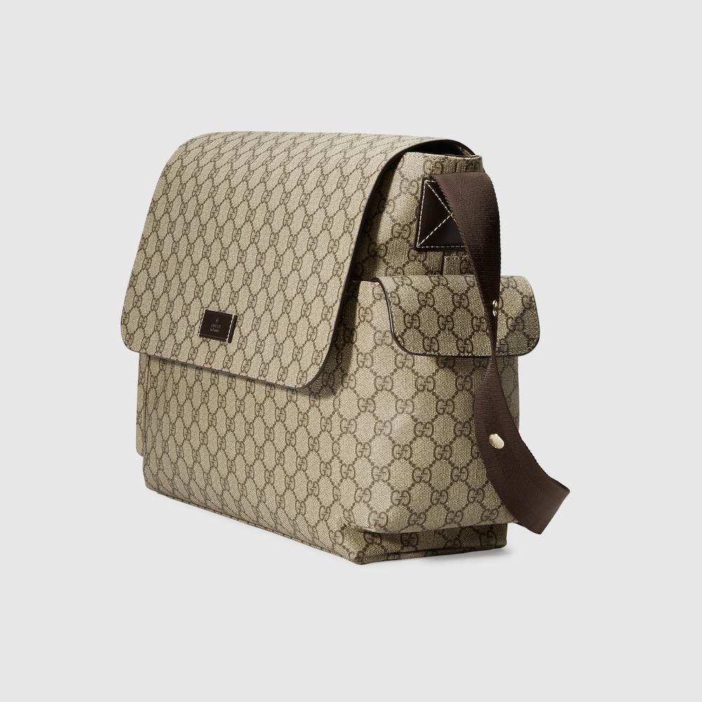 حقيبة تغيير حفاضات الأطفال GUCCI النسائية GG Supreme متوسطة الحجم باللون البيج/الأبنوس 211131 KGDIG 8588