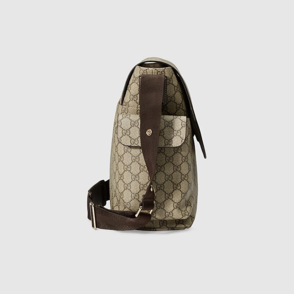 حقيبة تغيير حفاضات الأطفال GUCCI النسائية GG Supreme متوسطة الحجم باللون البيج/الأبنوس 211131 KGDIG 8588