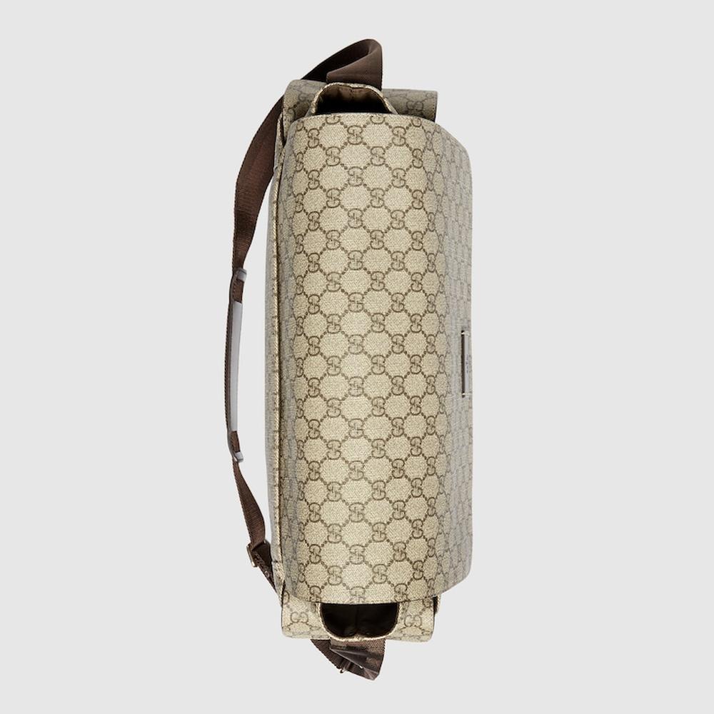 حقيبة تغيير حفاضات الأطفال GUCCI النسائية GG Supreme متوسطة الحجم باللون البيج/الأبنوس 211131 KGDIG 8588