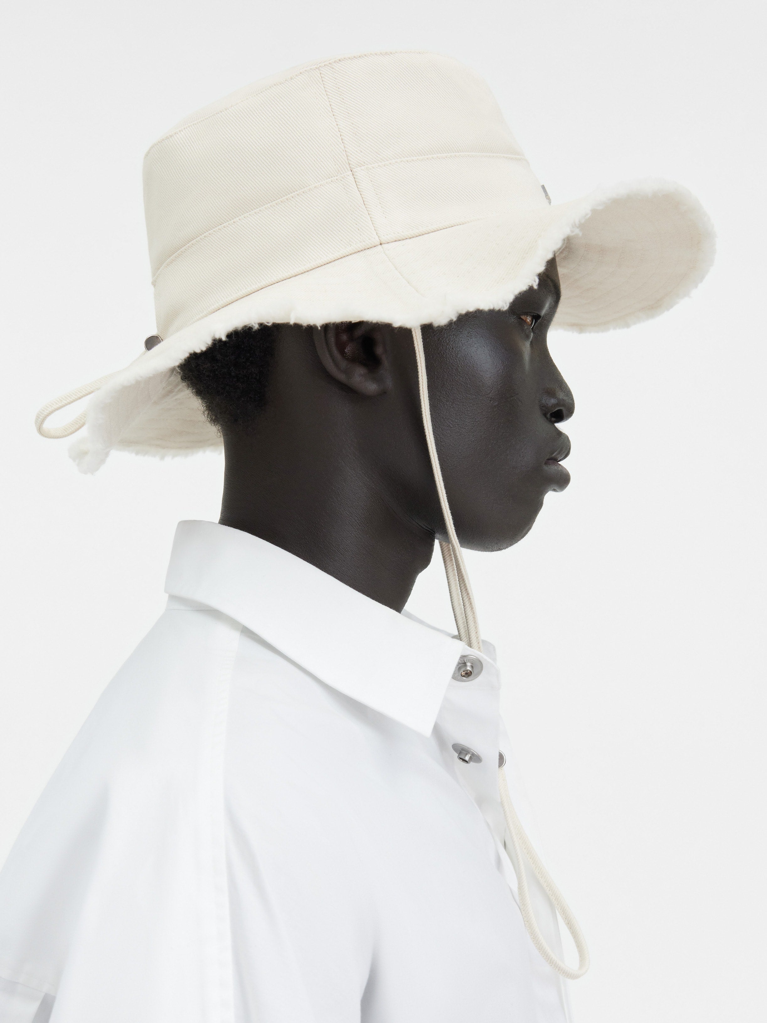 JACQUEMUS Men The Artichaut bucket hat Off-White 213AC002-5001-110