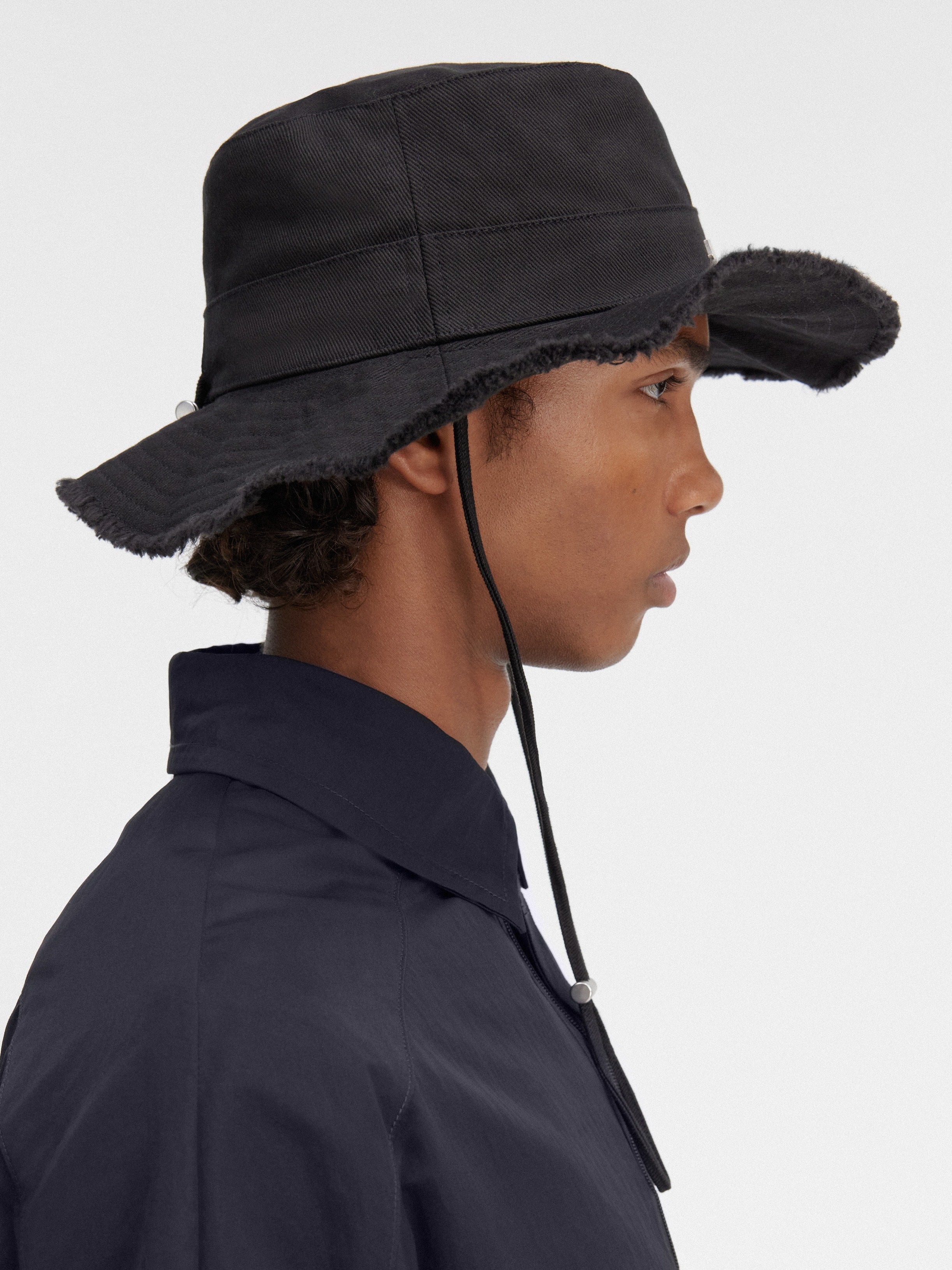 JACQUEMUS Women The Artichaut bucket hat Black 213AC002-5001-990