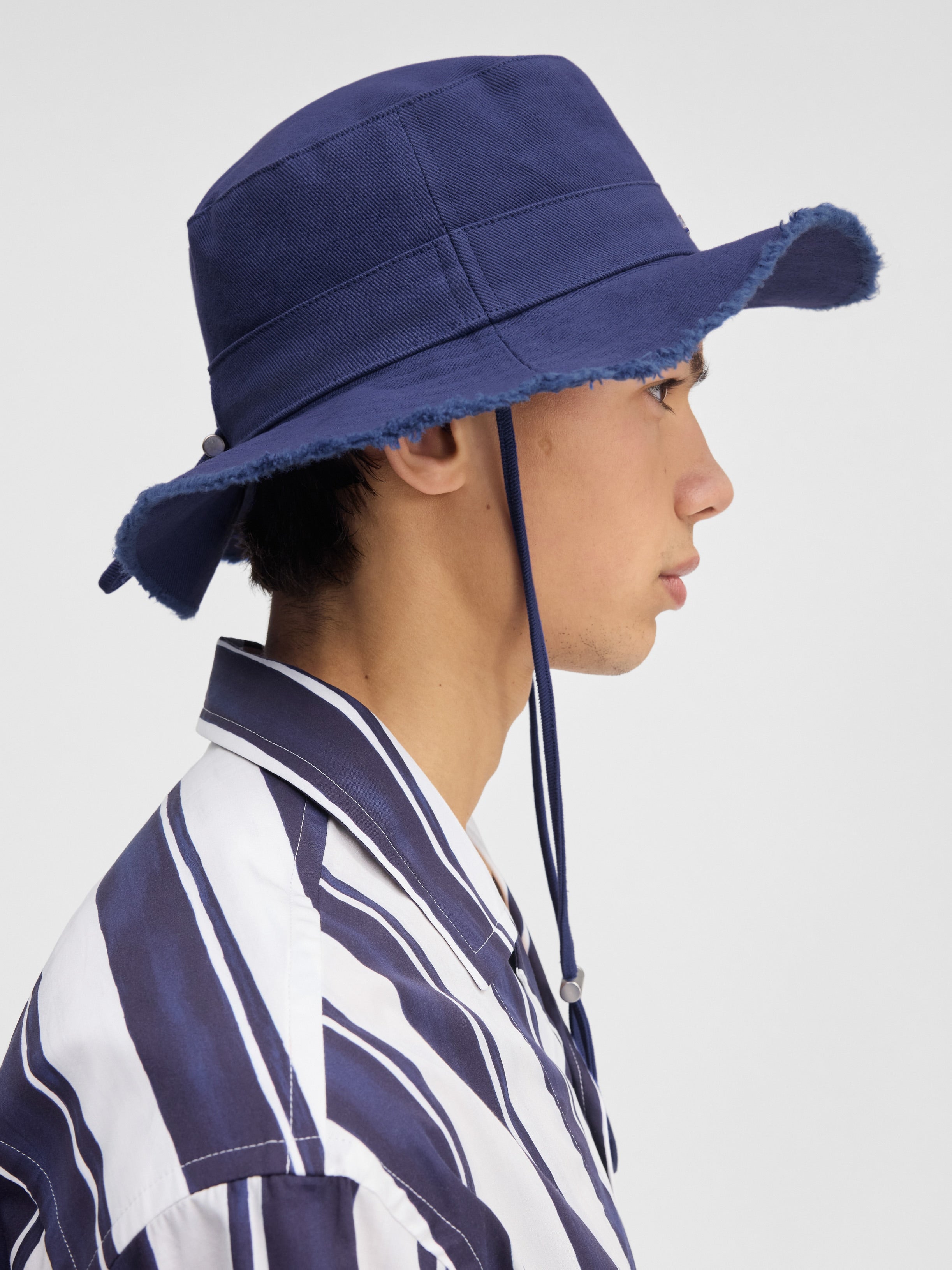 JACQUEMUS Men The Artichaut bucket hat Navy Blue 213AC002-5012-350