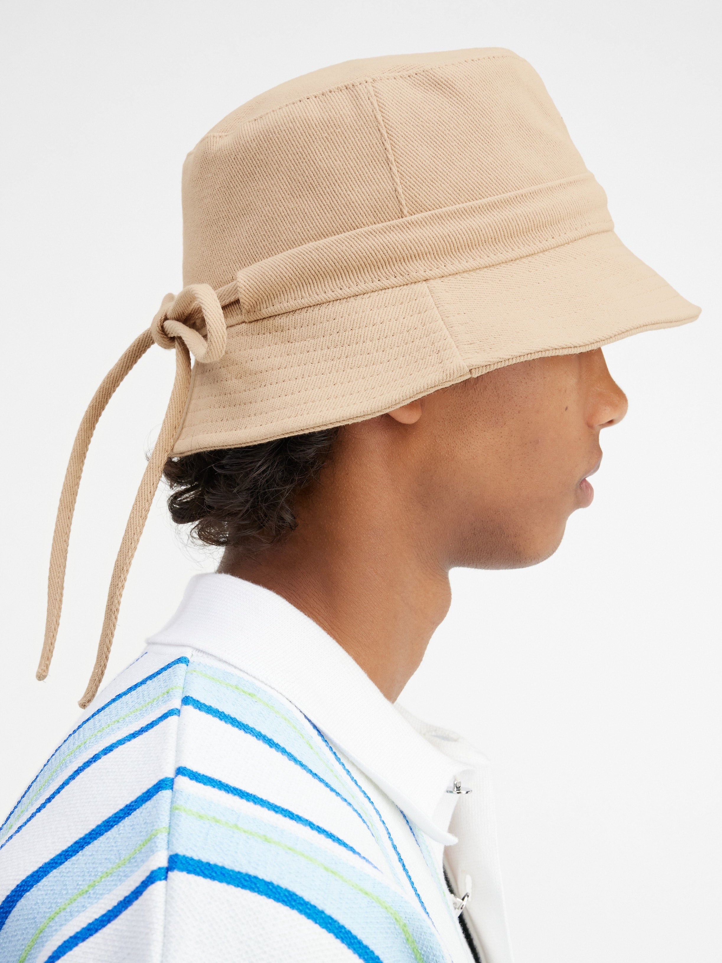 JACQUEMUS Women The Gadjo bucket hat Beige 223AC001-5010-150