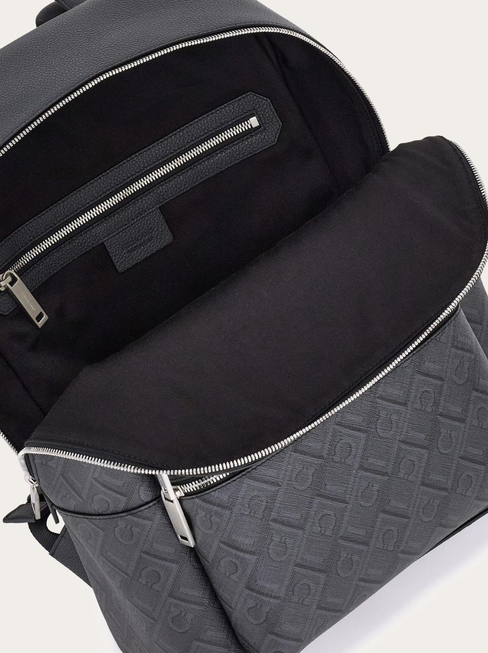 FERRAGAMO Men Gancini Backpack Black/Grey 241366 779699