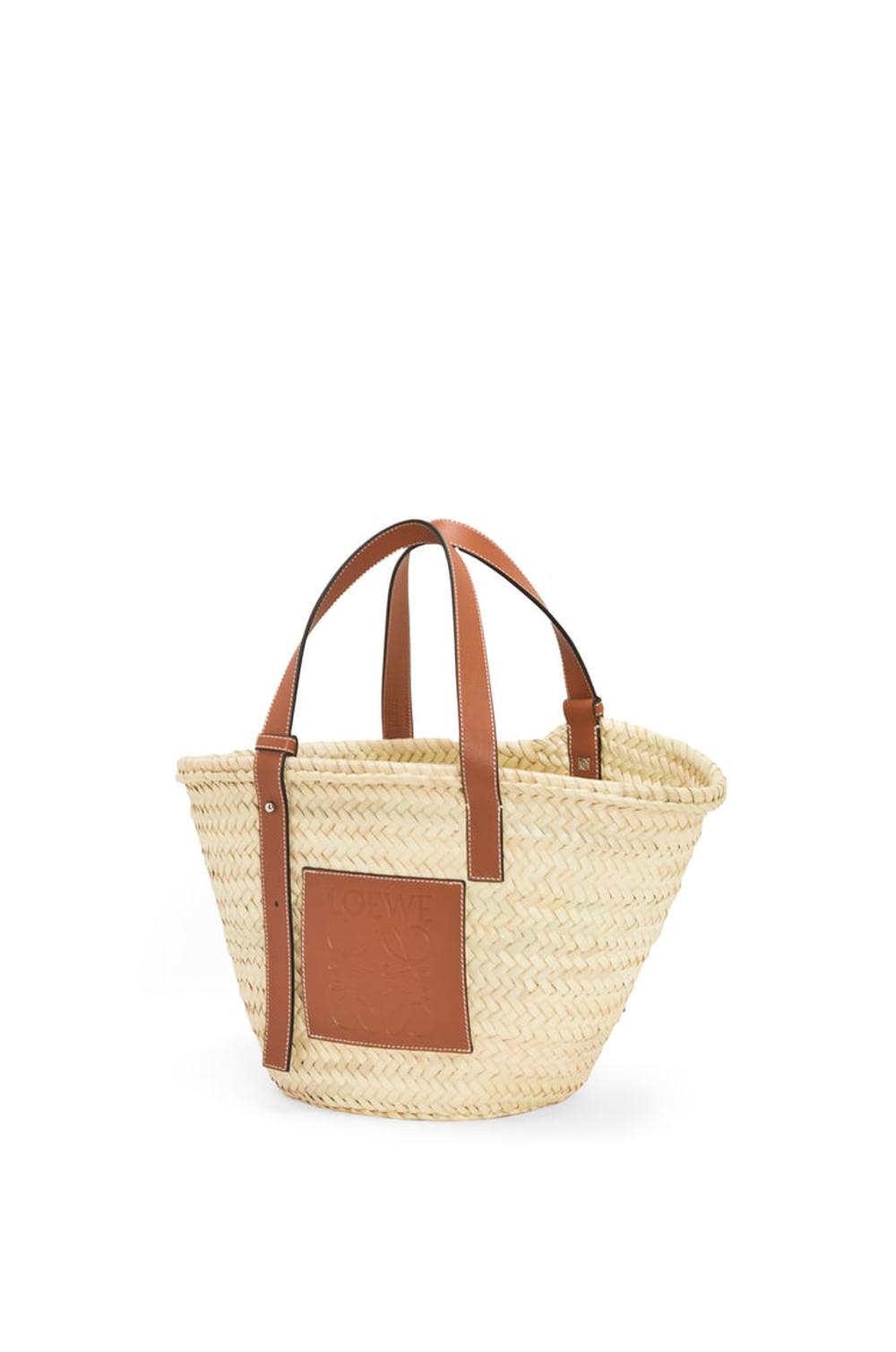 LOEWE Women Basket bag in palm leaf and calfskin Natural/Tan 327.02.S92-2435