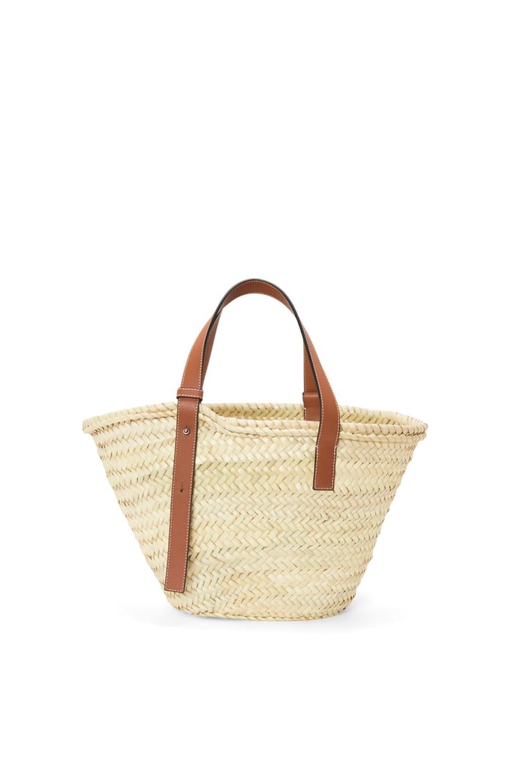 LOEWE Women Basket bag in palm leaf and calfskin Natural/Tan 327.02.S92-2435