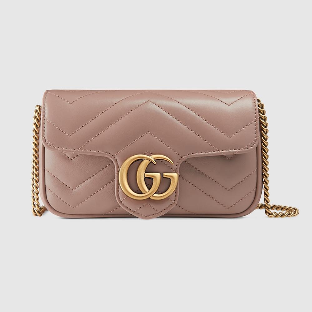 حقيبة GUCCI النسائية GG Marmont سوبر ميني باللون الوردي الباهت المبطن بنقشة شيفرون 476433 DTDCT 5729