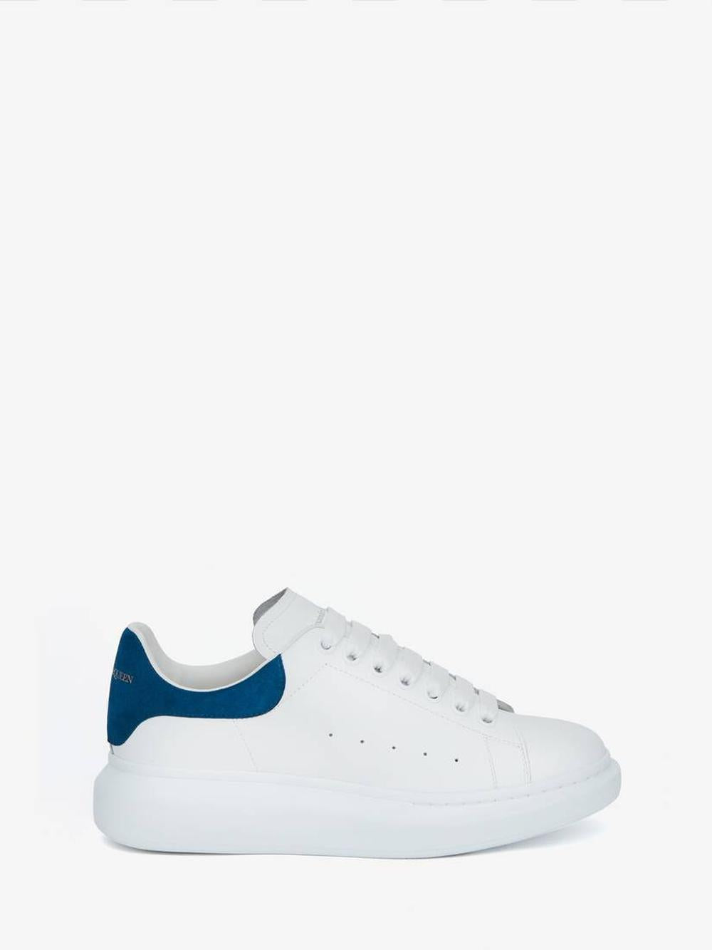 ALEXANDER MCQUEEN Men Oversized Sneaker in White/paris Blue White/Paris 553680WHGP79086