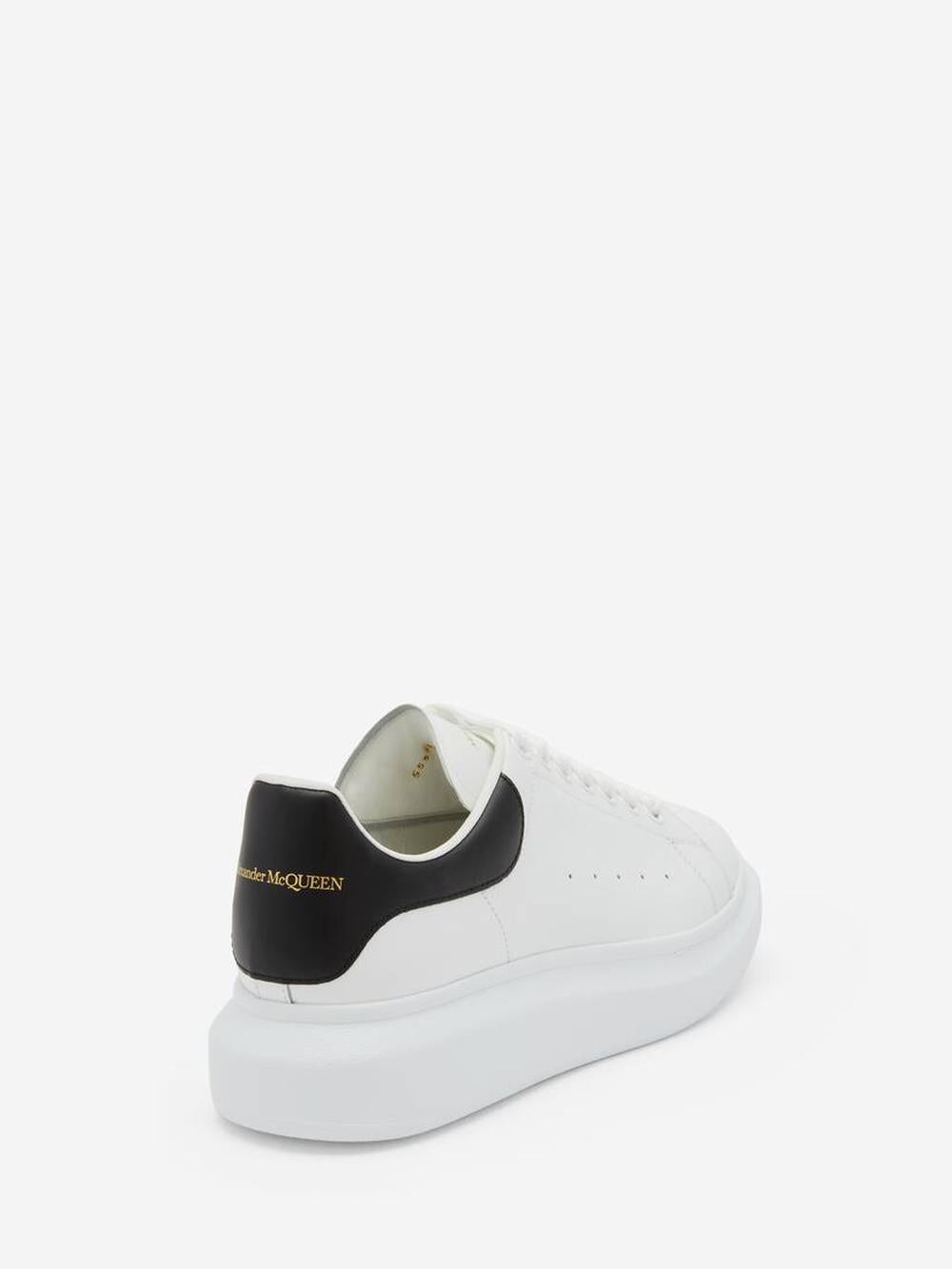 ALEXANDER MCQUEEN Men Oversized Sneakers in White/Black 553680WIEEN9061