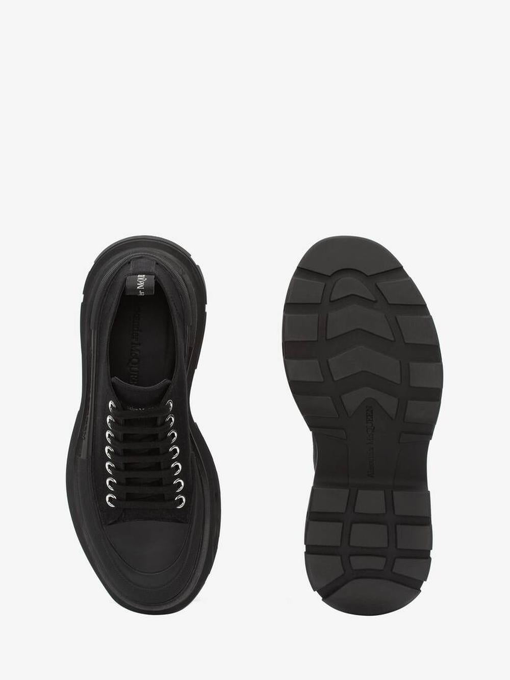 حذاء نسائي من ALEXANDER MCQUEEN Tread Slick برباط باللون الأسود 611705W4MV21000