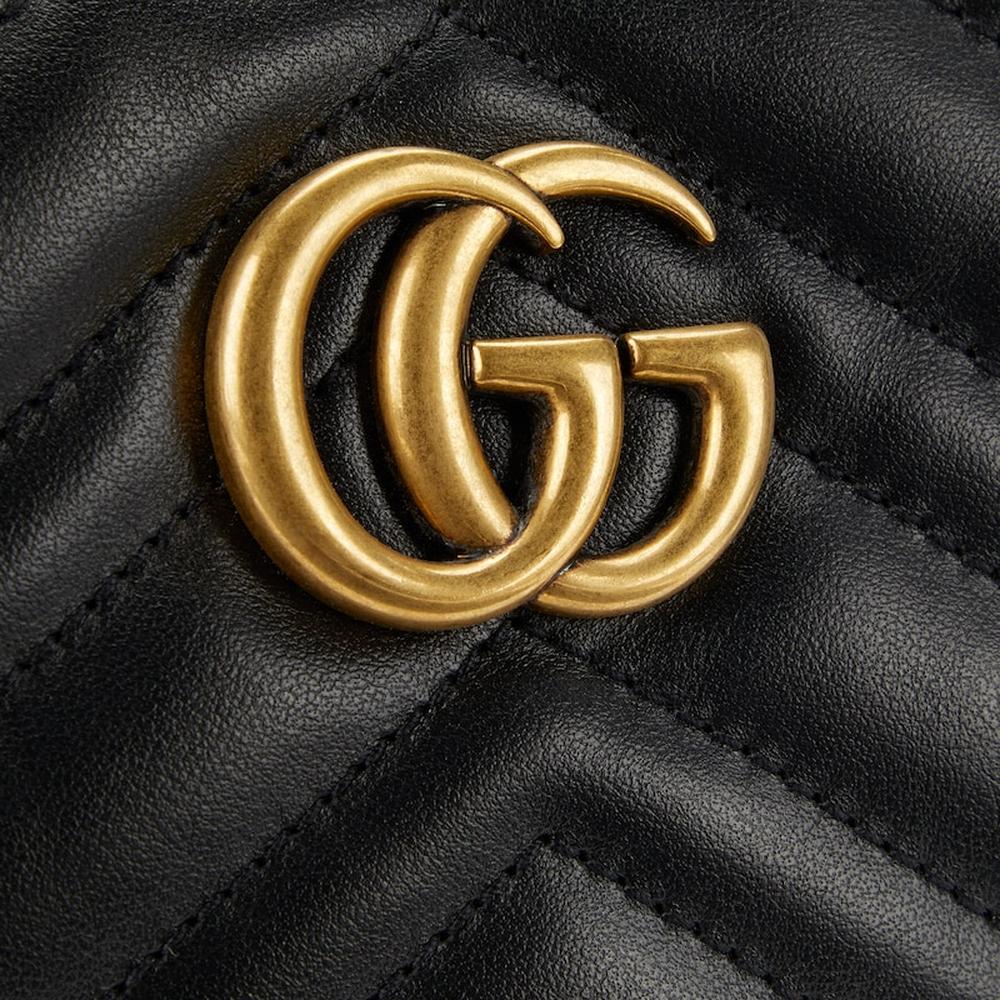 حقيبة كتف صغيرة GG Marmont للنساء من GUCCI باللون الأسود من الجلد 699514 DTDHT 1000