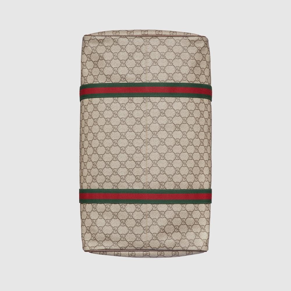 حقيبة دافل متوسطة الحجم للرجال من GUCCI مع شبكة باللون البيج والأبنوس الناعم GG Supreme ‎758664 FACK7 9768