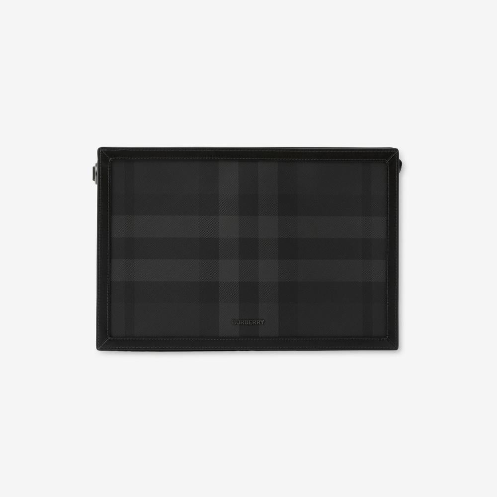 BURBERRY Men Check Zip Pouch Charcoal 80702051