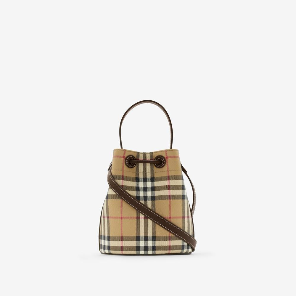 حقيبة نسائية صغيرة من BURBERRY بتصميم دلو منقوش باللون البيج/العسكري 81004881