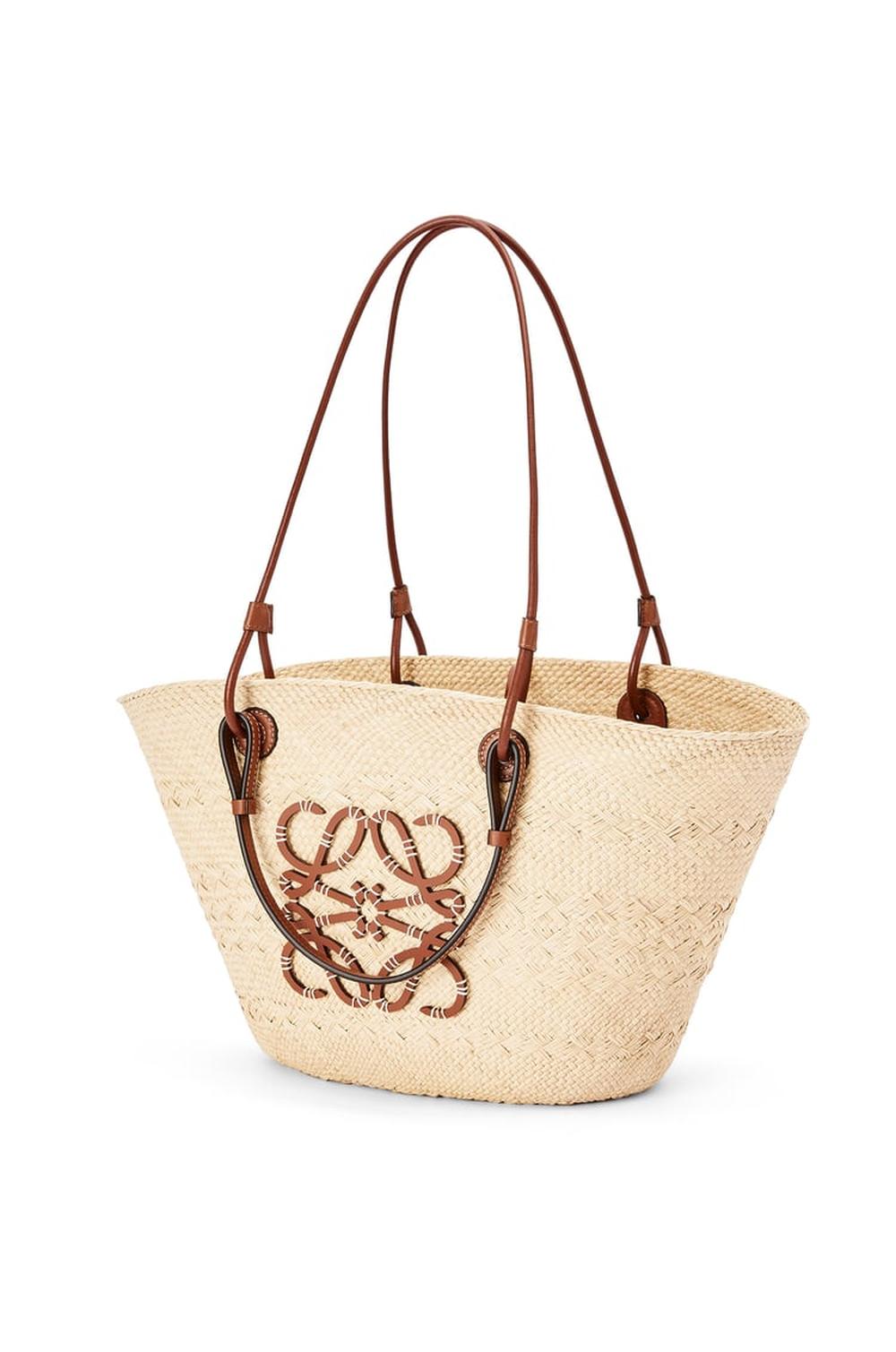 LOEWE Women Medium Anagram Basket bag in iraca palm and calfskin Natural/Tan A223T43X02-2435