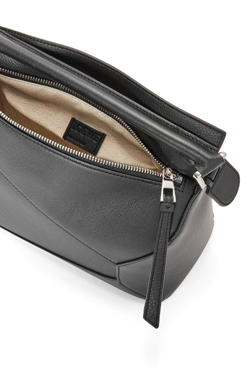 LOEWE Women Small Puzzle bag in classic calfskin Black A510P60X41-1100