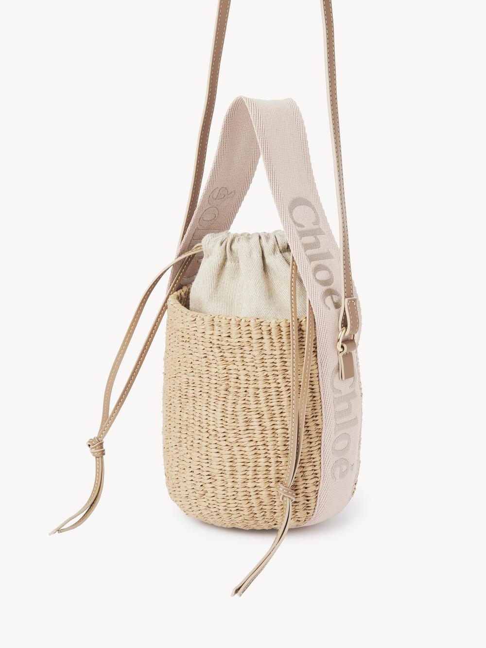 CHLOE Women Small Woody basket in natural fibers Blushy Beige CHC23AS381L1826Y