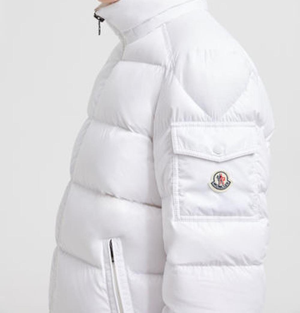 سترة قصيرة بغطاء رأس من MONCLER للرجال من Moncler Maya باللون الأبيض J20911A5360068950032