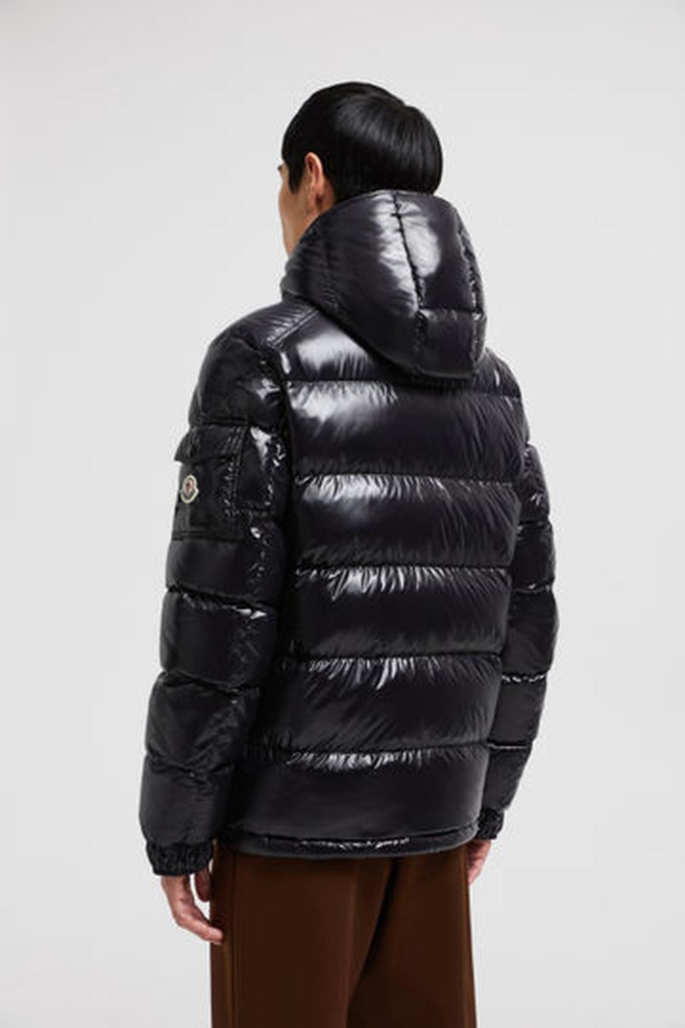 جاكيت قصير بغطاء رأس من MONCLER للرجال من Moncler Maya باللون الأسود J20911A5360068950999