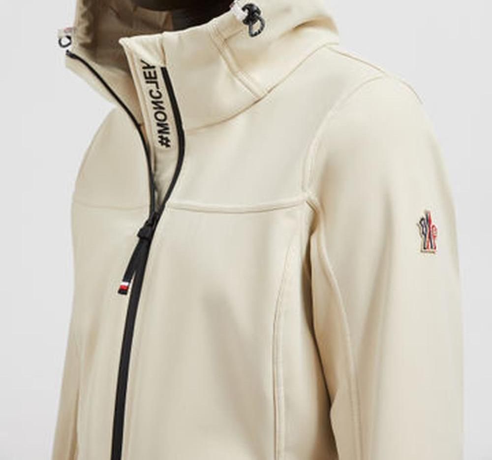 سترة MONCLER Zumeles النسائية ذات القلنسوة ذات اللون البيج الفاتح J20981A00018597O120N