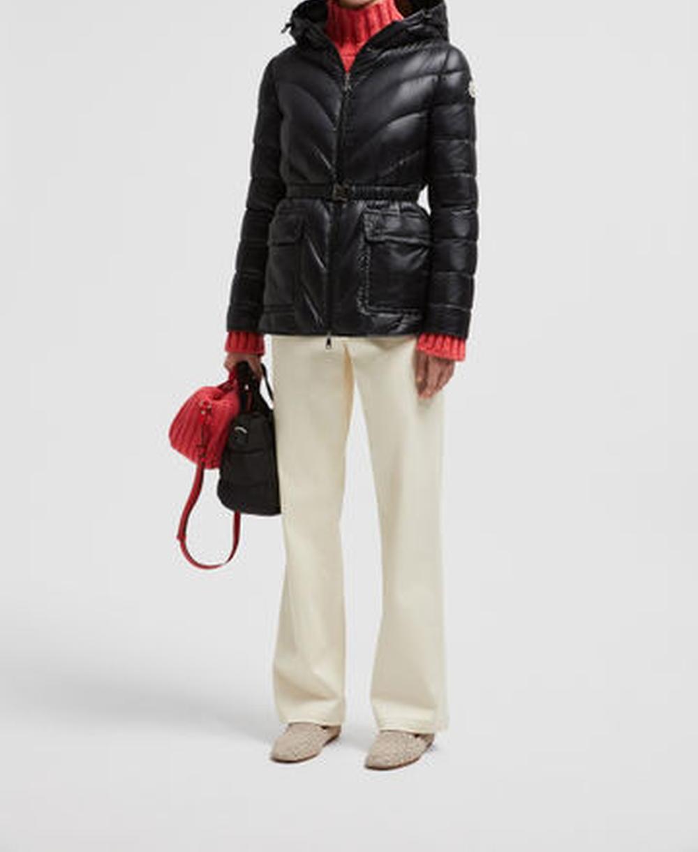 سترة نسائية من MONCLER Argenno بغطاء رأس وطول متوسط ​​باللون الأسود K10931A00073595ZZ999