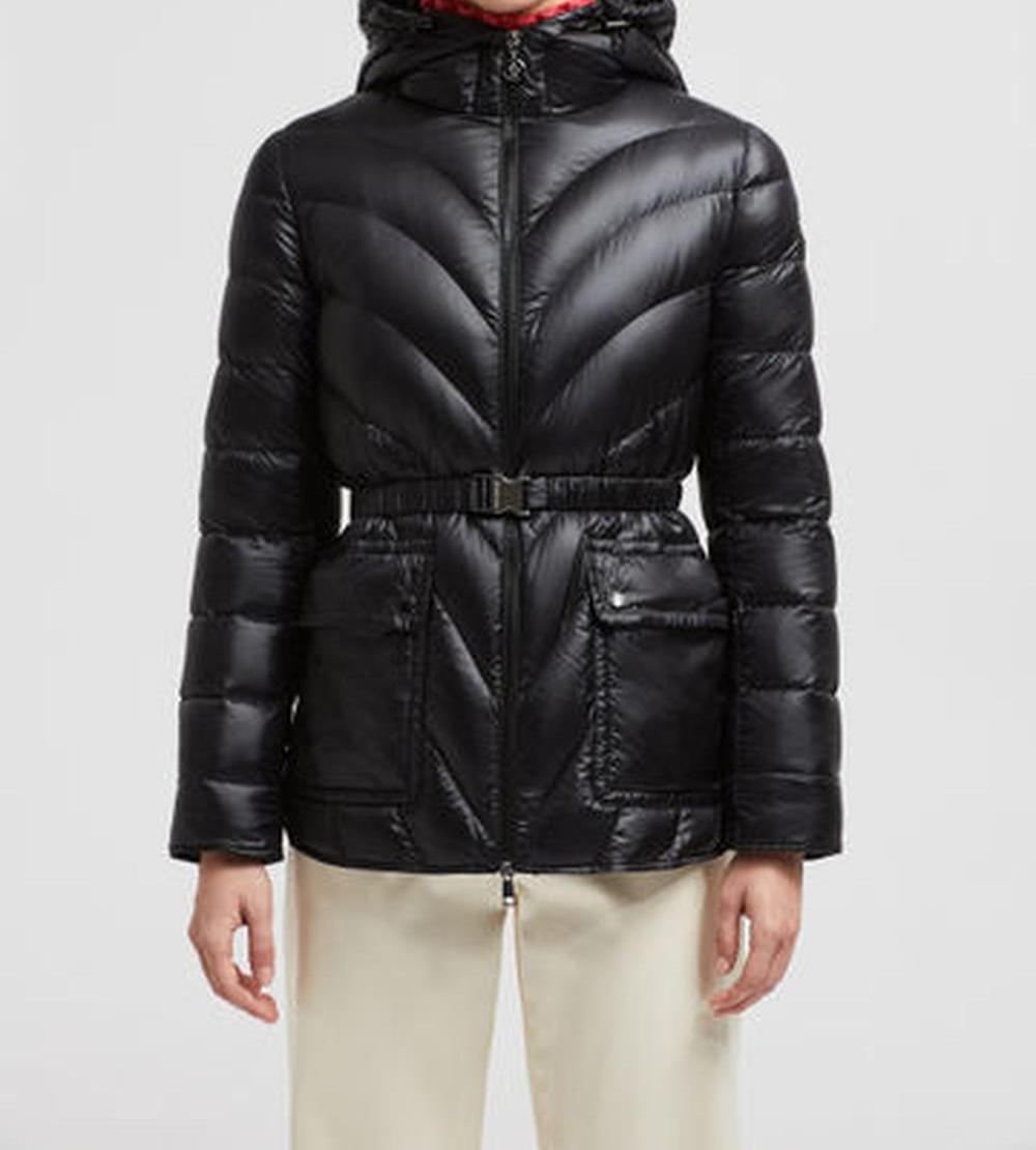 سترة نسائية من MONCLER Argenno بغطاء رأس وطول متوسط ​​باللون الأسود K10931A00073595ZZ999