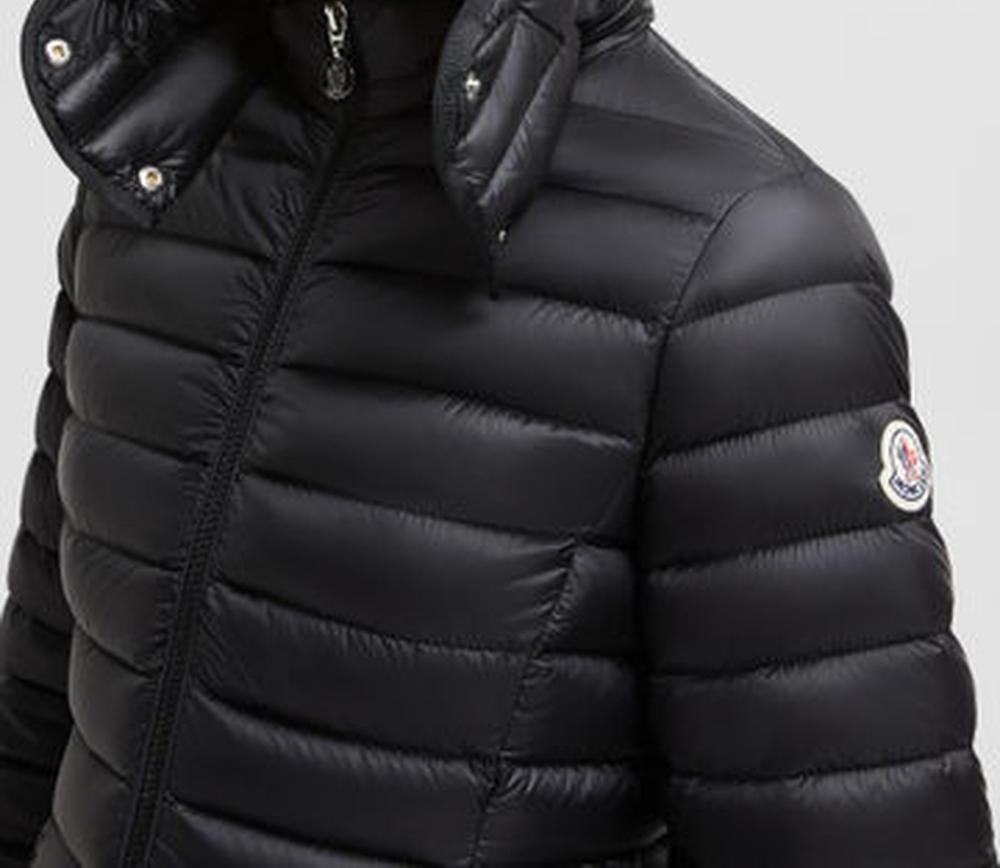 سترة طويلة بغطاء رأس من MONCLER للنساء Igelong باللون الأسود K10931C00006597YF999