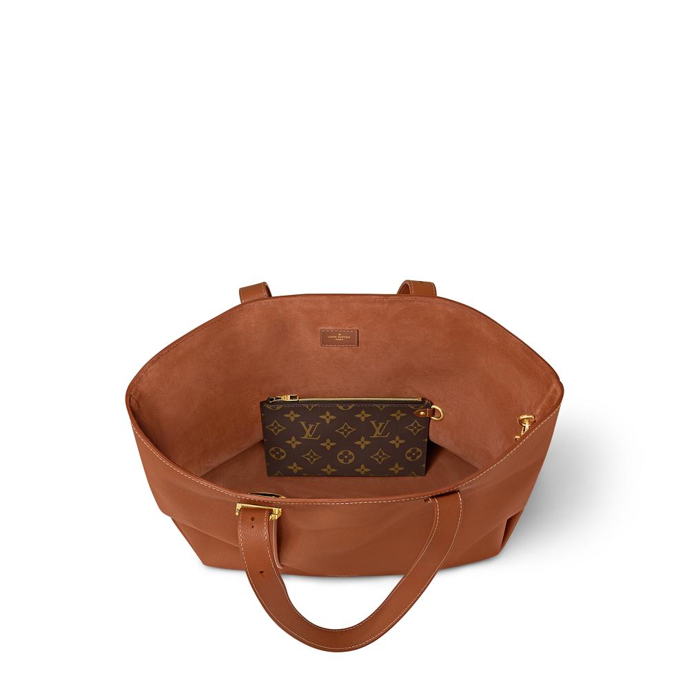 حقيبة توت نسائية من Louis Vuitton Low Key MM بلون كونياك M25342